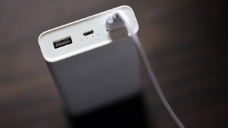 人民日?qǐng)?bào)政策問(wèn)答·回應(yīng)關(guān)切：出了新國(guó)標(biāo)，原來(lái)的充電寶還能用嗎