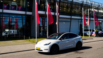 特斯拉受監(jiān)督版全自動(dòng)駕駛系統(tǒng)獲準(zhǔn)在荷蘭使用