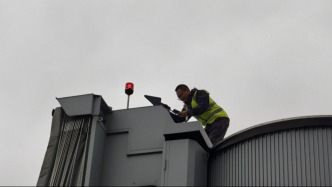 贵阳机场廊桥现不明无线电信号干扰，查明系一LED航障灯故障产生高频辐射