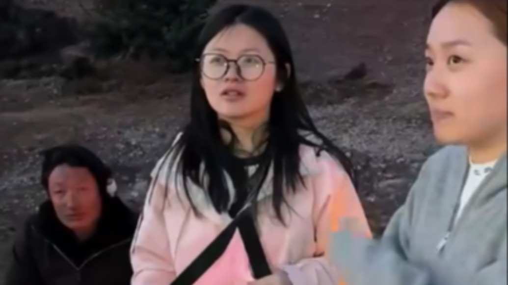 两车剐蹭双方都有责：藏族大哥经济困难仍愿赔500元，女子见状婉拒