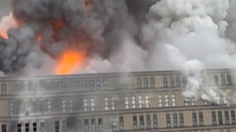 寧波奉化區(qū)一廠房著火，消防：正在滅火，沒有人員傷亡