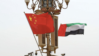 王毅會(huì)見(jiàn)阿聯(lián)酋總統(tǒng)中國(guó)事務(wù)特使哈勒敦