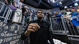 摆烂疑云、将帅失和，字母哥与雄鹿早已同床异梦