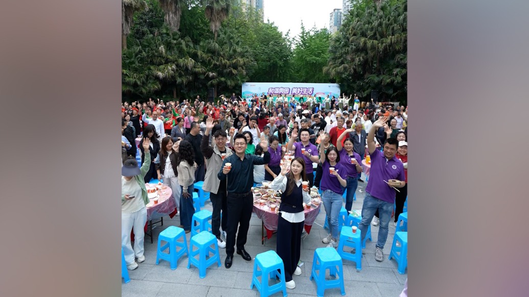 重庆一小区连办八年“百家宴”，业主：和邻居变得像一家人