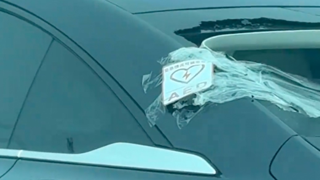 沪A车主好样的！车内放置AED被破窗取用，厂家将为其免费换窗