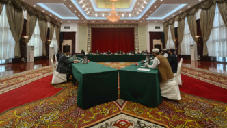 來論｜推動(dòng)阿巴和解、確保地區(qū)穩(wěn)定：從四個(gè)細(xì)節(jié)看烏魯木齊會(huì)晤