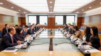 李成钢会见美国福特汽车公司全球执行副总裁兼首席政务官柯立