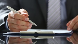 马上评｜政府投资终身追责，向“拍脑袋”决策亮剑