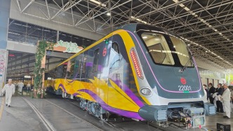 上海地鐵22號線（崇明線）首列車下線，設計時速120公里