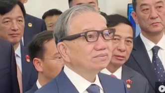 蘇林體驗(yàn)“廣西生產(chǎn)”AI眼鏡，同公司產(chǎn)品曾由廣西書記佩戴致辭