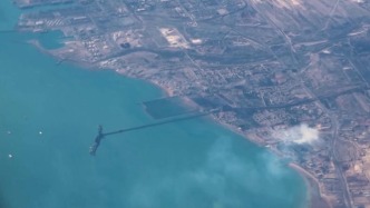 美军实施封锁以来首艘载有原油的油轮通过霍尔木兹海峡