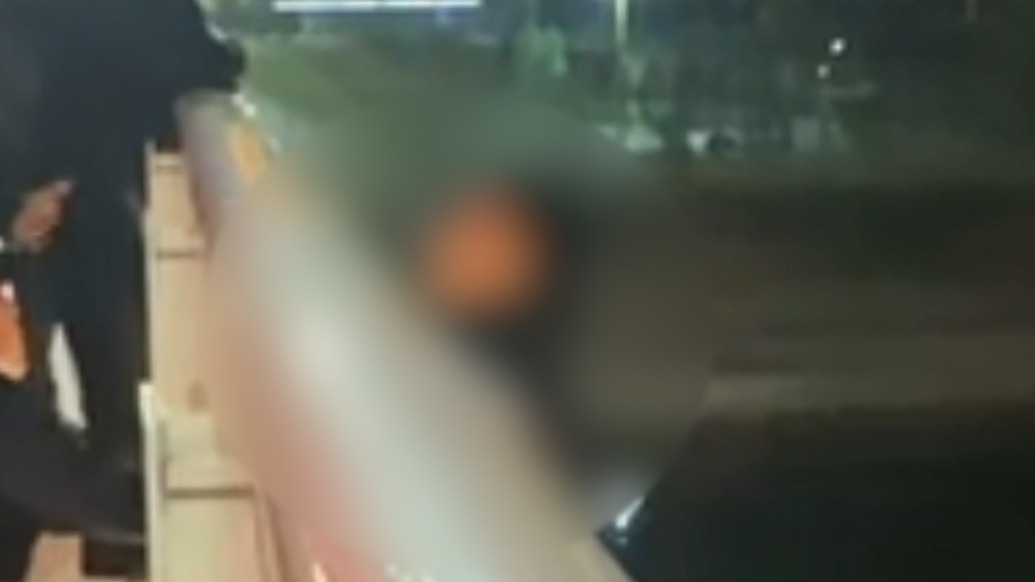 “借一根煙”，山東臨朐民警靠近欲輕生男子一把救下