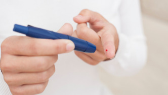 杭州官方通報(bào)“診所一個(gè)針頭給多人采血”：涉事診所已停業(yè)整頓