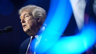 特朗普称很快发布第一批UFO文件