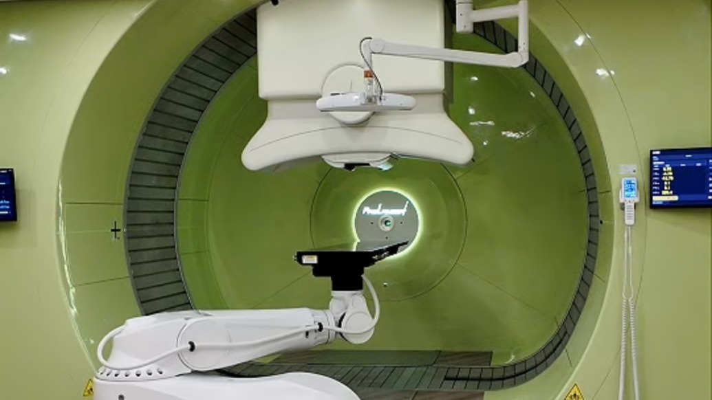 优质资源下沉、前沿技术赋能，上海这样破解“看病难、看病贵”