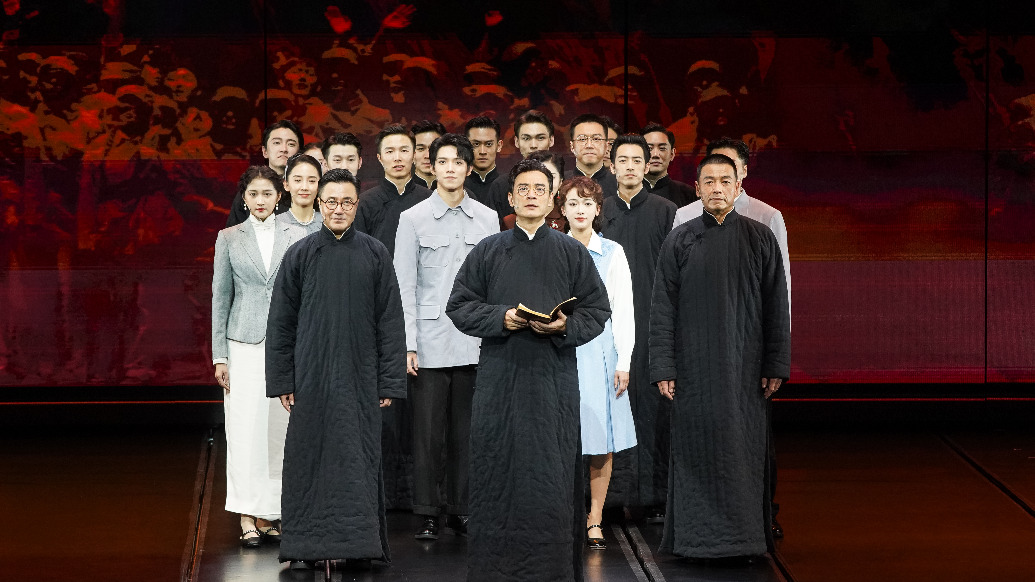 文人也有许多硬汉，看李光洁关晓彤如何诠释文艺工作者的风骨