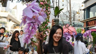 魔都眼｜從賞花到消費，前灘2公里點燃春日花經(jīng)濟