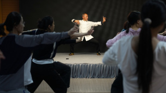 中青報(bào)刊文：別怪青年不來(lái)文化館，先問(wèn)“門(mén)”是否敞開(kāi)了