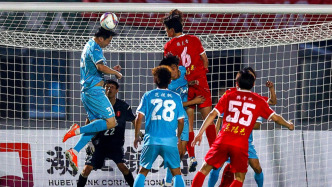 省域足球联赛密集开赛，多地市委书记为球员球迷鼓劲