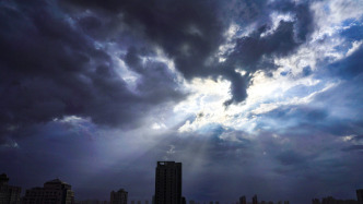 多地将有10级以上雷暴大风，中国气象局启动大风强对流四级应急响应