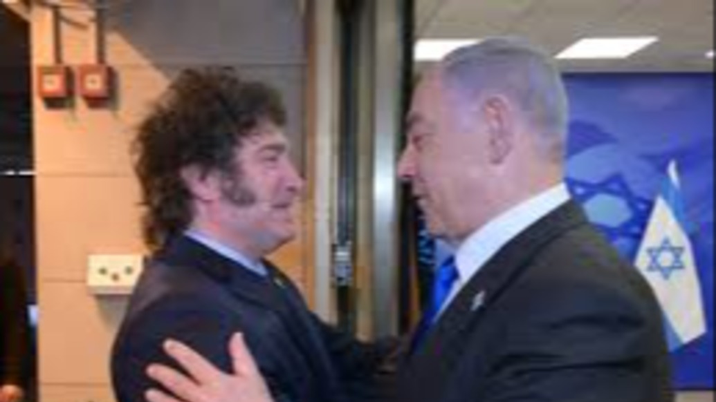 阿根廷总统会见内塔尼亚胡：见面拥抱大喊“亲爱的朋友”