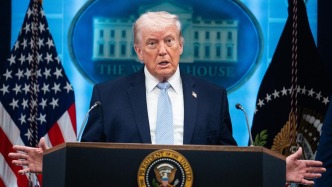 特朗普称在达成“协议”前不会解除对伊朗的封锁