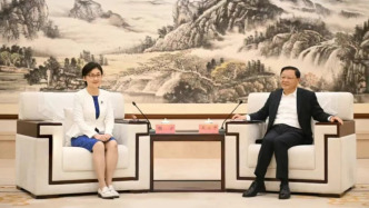 內(nèi)蒙古自治區(qū)黨委書(shū)記王偉中會(huì)見(jiàn)中國(guó)科學(xué)院院士顏寧