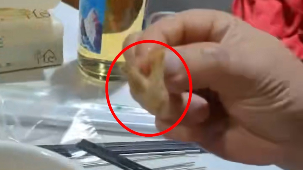 食客稱吃爆炒小龍蝦發(fā)現(xiàn)煙頭，商家：無法核查來源，已免單