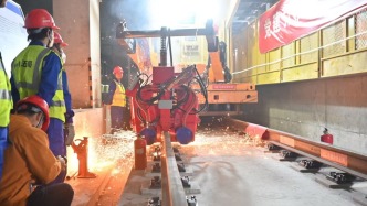 崇明与市区更“近”了！上海轨交22号线实现全线轨道贯通