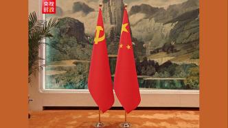 習近平會見老撾人民革命黨中央總書記、國家主席特使沙倫賽