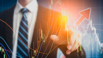 一季度增持多只科技股，銀華基金李曉星：港股互聯(lián)網(wǎng)大廠業(yè)績和估值有望迎來雙擊