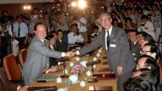 历史上的今天｜1993年4月27日，汪道涵与辜振甫在新加坡会晤