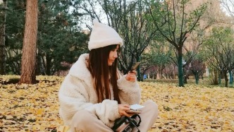 正面連接雷欣謠：秋招“偽人”背后，個人經(jīng)歷如何公共化｜稿件復(fù)盤