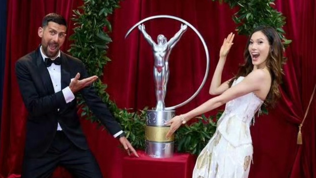 谷爱凌与德约科维奇跨界搭档主持劳伦斯世界体育奖颁奖典礼