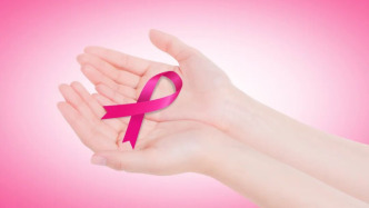 乳腺癌自查怎么做？哪些人要定期篩查？丨腫瘤防治早知道