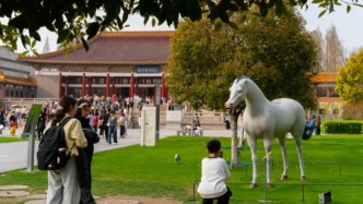 迎接“五一”假期，多地?zé)衢T景區(qū)及文博單位宣布增時增額對外開放