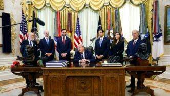 第1現(xiàn)場｜特朗普宣布以黎?；鹧娱L三周，同日雙方交火繼續(xù)