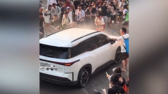 視頻丨別讓民俗變鬧劇，潑水節(jié)這些越界行為會被追責(zé)