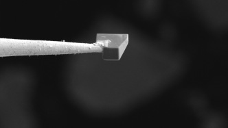 中核首席科学家揭秘：铀钍研究的意外收获，月球新矿物镁嫦娥石如何被发现