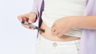 糖尿病人依賴的胰島素，會讓人上癮嗎？可以能不打就不打嗎？