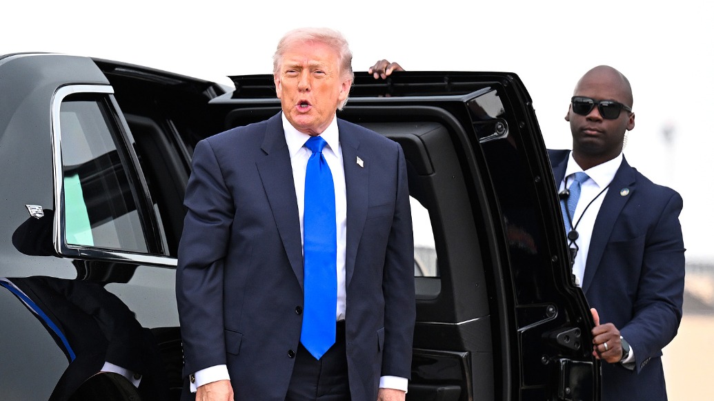 特朗普：世界像个大赌场，网友：他要让整个世界“破产”？