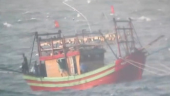 视频丨中越海警四角合围联合驱离越界渔船