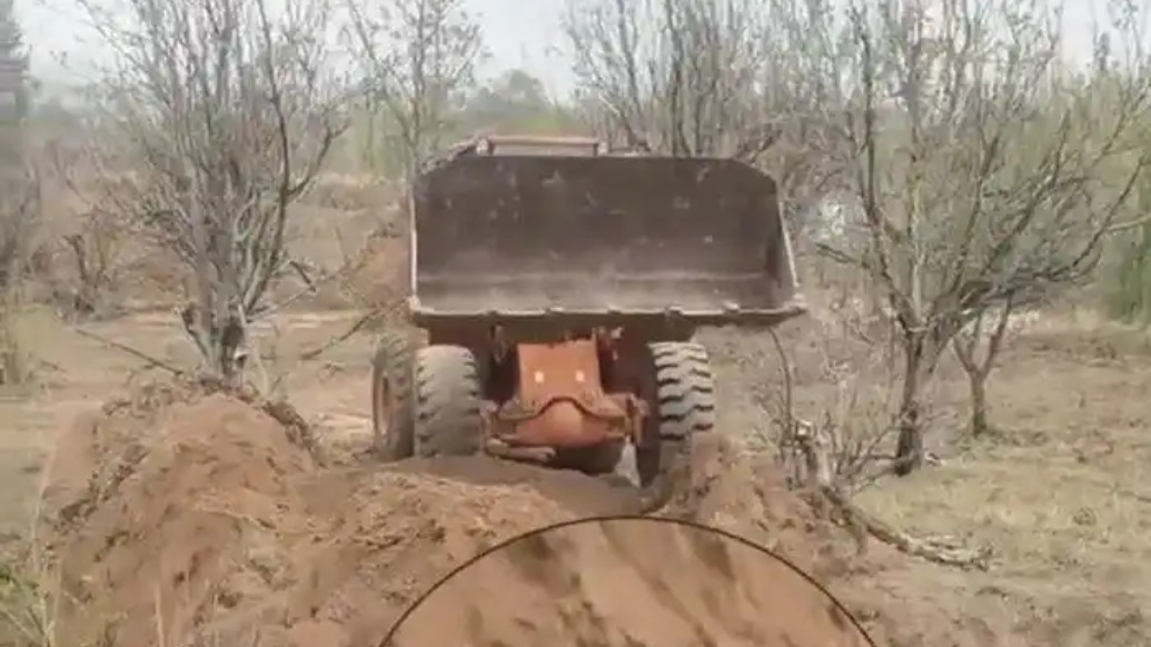 原村支书开铲车埋村民，山西代县通报