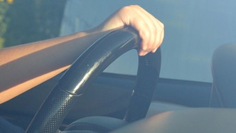 未成年人违法驾车肇事折射多方监管漏洞