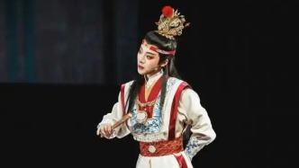 陳麗君在人民日?qǐng)?bào)撰文：戲臺(tái)之上，新聲賡續(xù)越劇之魂