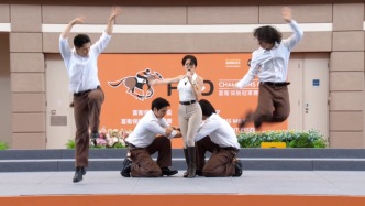 如何把競(jìng)技賽事玩出極致娛樂(lè)，還得看香港冠軍賽馬日