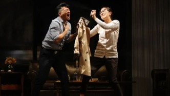 《比萨斜塔》上演十年，仍在叩问婚姻的真相