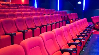 儒意电影去年净利润约5.14亿元，电影市场预计呈现回暖态势