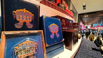 國博鳳冠冰箱貼一年半賣了300萬件，文旅部：推出更多喜聞樂見產(chǎn)品