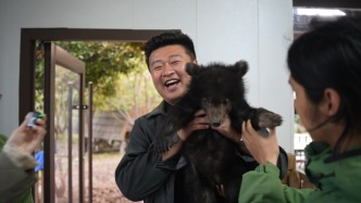 通通来通过五一丨南通森林野生动物园五一推出“萌兽幼儿园”：小黑熊等幼崽限时互动体验